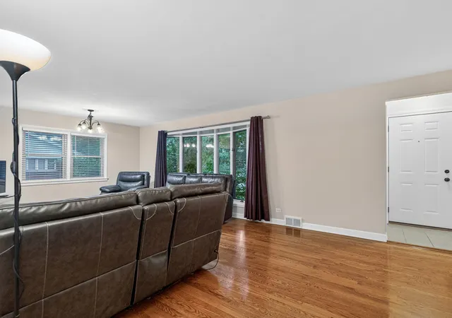 Photo 4 of Single family home for sale at 495 8th Street, Chicago Heights, IL 60411 | MLS# 12561600 | Listing updated on 2026-09-18