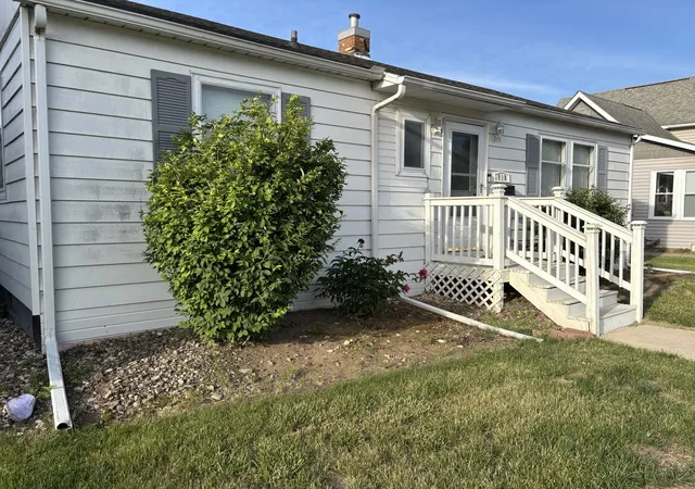 Homes for sale in Fulton, IL | 918 14Th Ave, Fulton, IL 61252 | MLS# 12562106