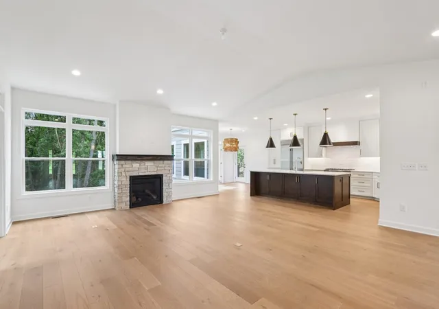 Photo 4 of Single family home for sale at 0s275 Bealer Ct, Geneva, IL 60134 | MLS# 12562168 | Listing updated on 2026-08-20