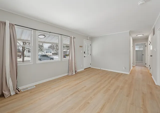 5th image of 26 E Normandy Dr, Chicago Heights, IL 60411 | MLS# 12562813