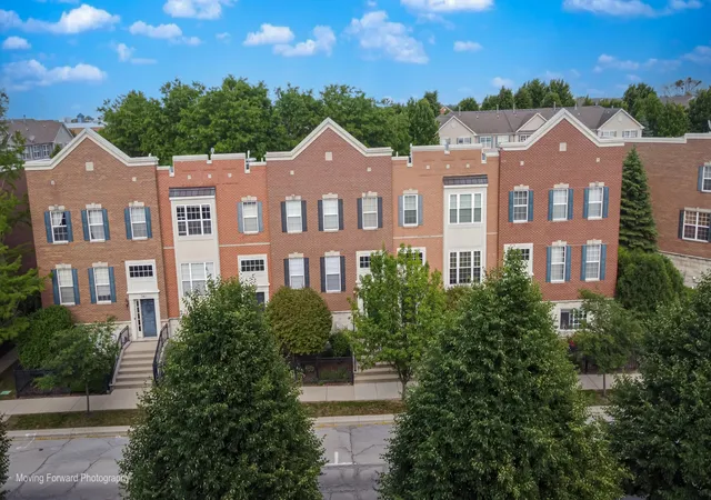 2nd image of 733 Station Blvd, Aurora, IL 60504 | MLS# 12562871