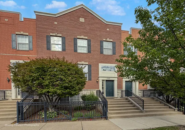 4th image of 733 Station Blvd, Aurora, IL 60504 | MLS# 12562871