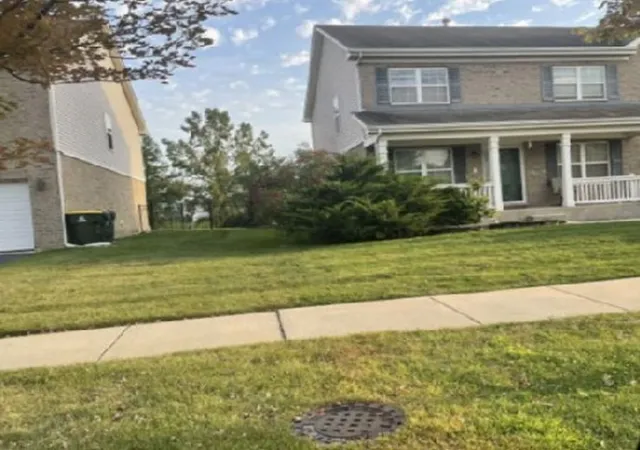 Photo 3 of Single family home for sale at 2285 Queensbridge Dr, Lynwood, IL 60411 | MLS# 12562880 | Listing updated on 2026-08-30