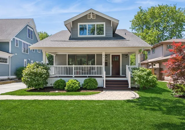 Homes for sale in Downers Grove, IL | 4812 Stonewall Ave, Downers Grove, IL 60515 | MLS# 12564326
