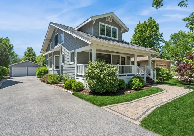 Homes for sale in Downers Grove, IL | 4812 Stonewall Ave, Downers Grove, IL 60515 | MLS# 12564326