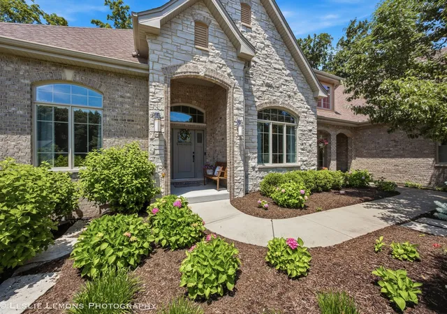 Photo 2 of Single family home for sale at 16270 Lakewood Path, Homer Glen, IL 60491 | MLS# 12564422 | Listing updated on 2026-09-14