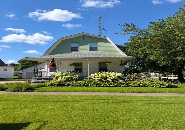 Homes for sale in Morrison, IL | 411 W Park St, Morrison, IL 61270 | MLS# 12564471
