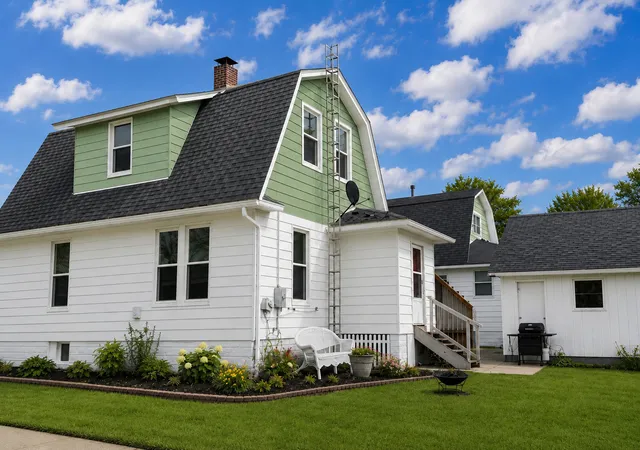 Homes for sale in Morrison, IL | 411 W Park St, Morrison, IL 61270 | MLS# 12564471