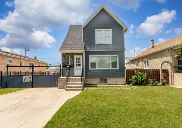 Listing Photo 4 - Condo for sale in building located at 2530 N Neva Ave, Chicago, IL 60707