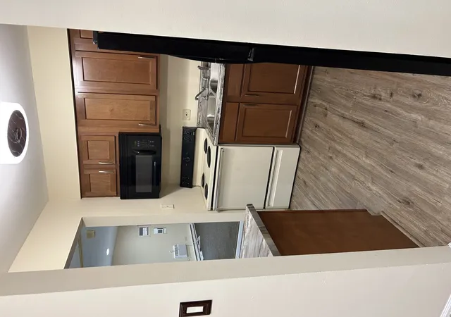 Photo 4 of Condo for sale at 1925 Canal St #3a, Blue Island, IL 60406 | MLS# 12564697 | Listing updated on 2026-09-14