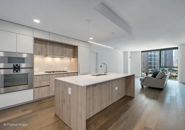 2nd image of 211 N Harbor Dr #1003, Chicago, IL 60601 | MLS# 12565944