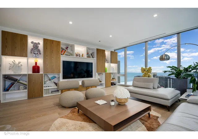 Photo 2 of Condo for sale at 363 E Wacker Dr #3101, Chicago, IL 60601 | MLS# 12566071 | Listing updated on 2026-08-10