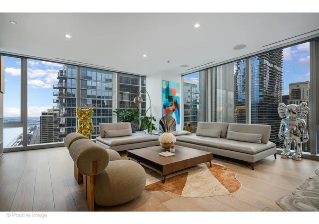 Photo 3 of Condo for sale at 363 E Wacker Dr #3101, Chicago, IL 60601 | MLS# 12566071 | Listing updated on 2026-08-10