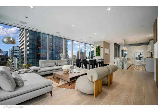 Photo 4 of Condo for sale at 363 E Wacker Dr #3101, Chicago, IL 60601 | MLS# 12566071 | Listing updated on 2026-08-10