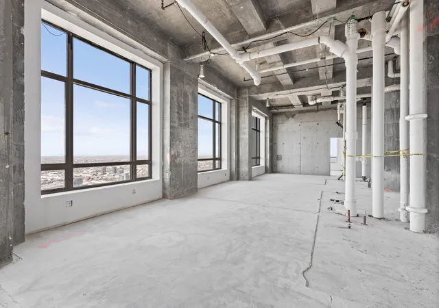 2nd image of 800 N Michigan Ave, Chicago, IL 60611