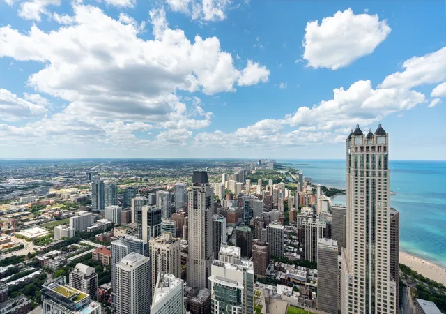 4th image of 800 N Michigan Ave #PH67, Chicago, IL 60611 | MLS# 12566423