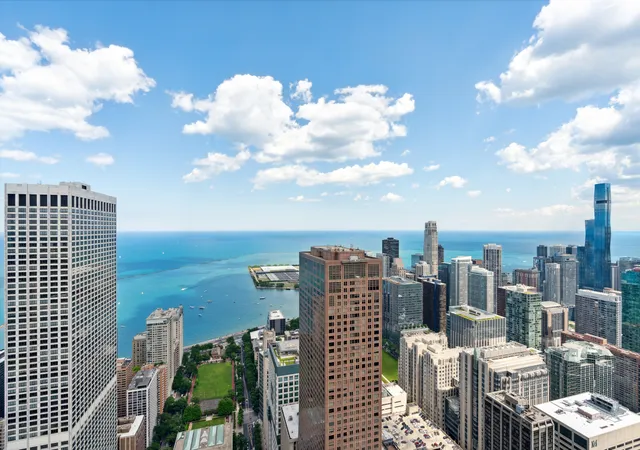 5th image of 800 N Michigan Ave #PH67, Chicago, IL 60611 | MLS# 12566423