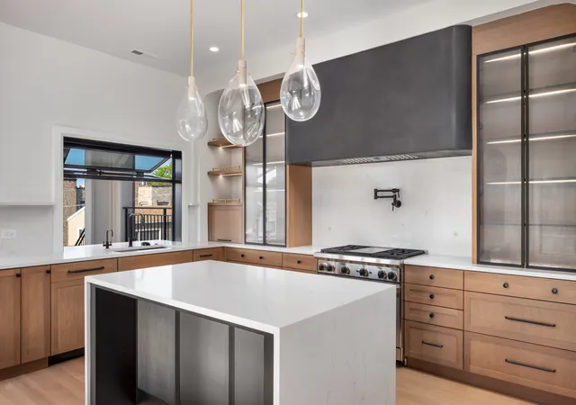 Photo 3 of Condo for sale at 3617 N Magnolia Ave #2, Chicago, IL 60657 | MLS# 12566596 | Listing updated on 2026-04-29