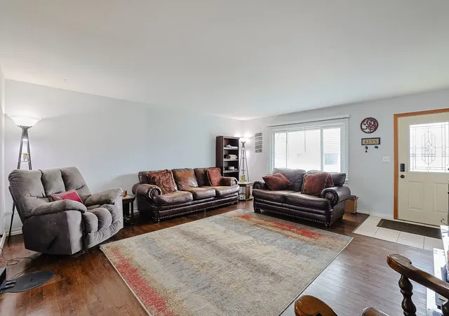 Photo 4 of Single family home for sale at 7815 Carlisle Dr, Hanover Park, IL 60133 | MLS# 12566847 | Listing updated on 2026-05-18