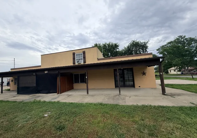 Homes for sale in Willisville, IL | 807 Broadway St, Willisville, IL 62997 | MLS# 12566996