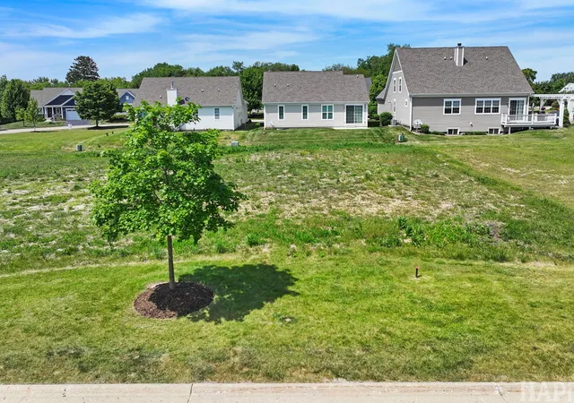 4th image of 40445 N South Newport Dr, Antioch, IL 60002 | MLS# 12567249