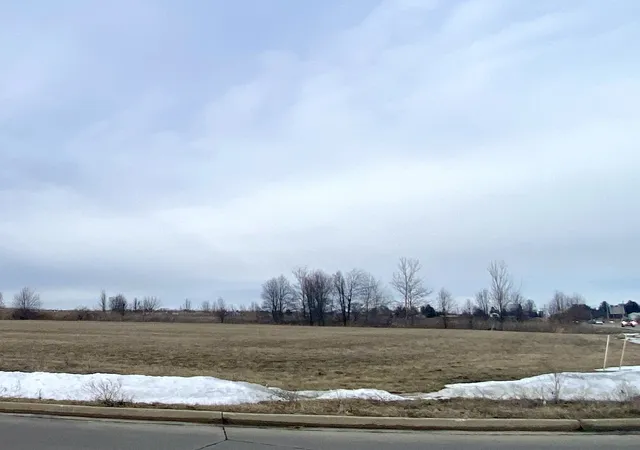 3rd image of 4202 Nicklaus Dr, Champaign, IL 61822 | MLS# 12567736