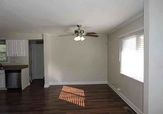 4th image of 18 E Rocket Cir, Park Forest, IL 60466 | MLS# 12567923