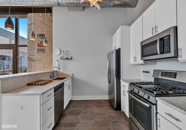 Homes for sale in Chicago, IL | 320 E 21St St #617, Chicago, IL 60616 | MLS# 12568524