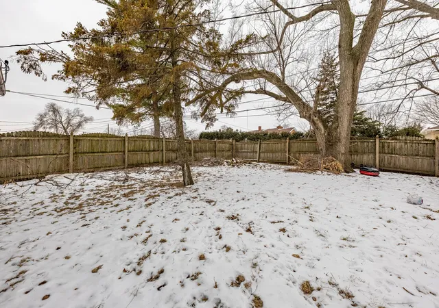 22nd image of 1109 Frederick St, Joliet, IL 60435 | MLS# 12569005
