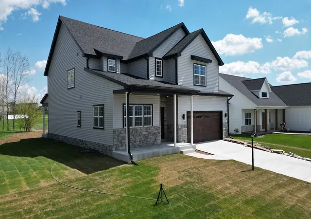 Homes for sale in Mahomet, IL | 1306 Roberto Rd, Mahomet, IL 61853 | MLS# 12569096