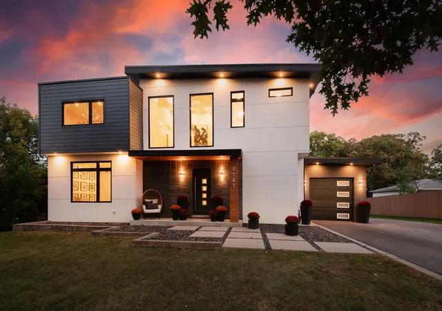 Single family home for sale at 9141 S 83rd Avenue, Hickory Hills, IL 60457 | MLS# 12570273