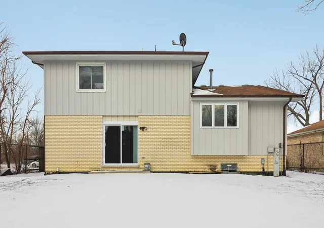 5th image of 16627 Carse Ave, Harvey, IL 60426 | MLS# 12571149