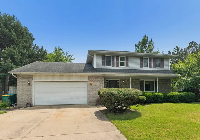 Homes for sale in Manhattan, IL | 803 1St St, Manhattan, IL 60442 | MLS# 12571693