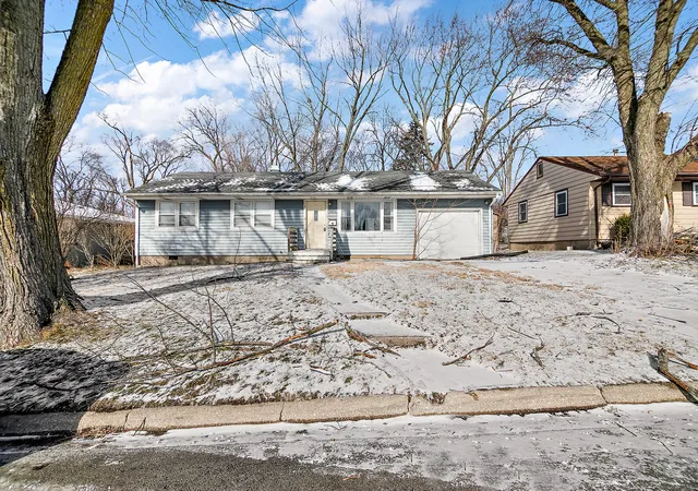 Homes for sale in Kankakee, IL | 1869 Summit Ave, Kankakee, IL 60901 | MLS# 12572444