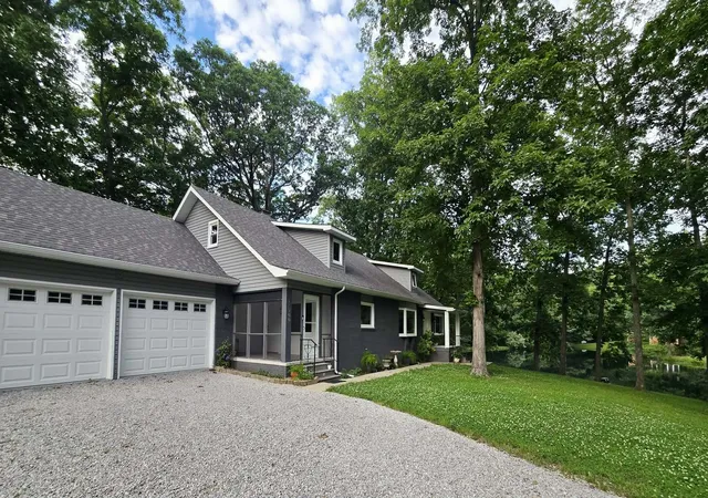 Homes for sale in Mt Vernon, IL | 14700 N Allen Ln, Mt Vernon, IL 62864 | MLS# 12572591
