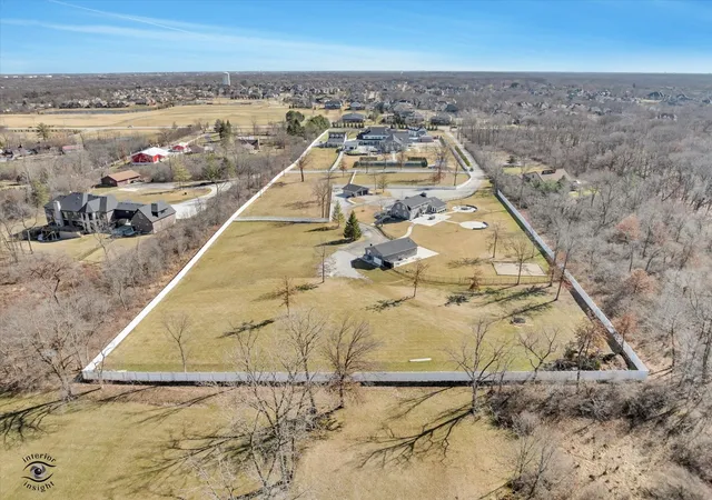 Photo 4 of Single family home for sale at 19840 S Schoolhouse Rd, New Lenox, IL 60451 | MLS# 12572792 | Listing updated on 2026-04-25