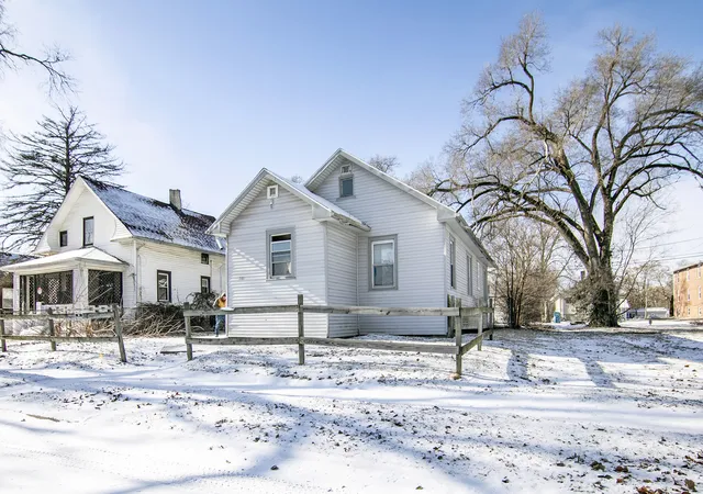 Homes for sale in Kankakee, IL | 201 N Cottage Ave, Kankakee, IL 60901 | MLS# 12572861