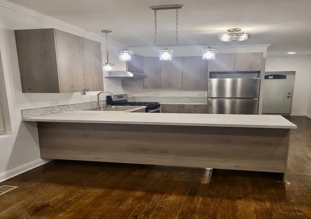 Listing Photo 4 - Condo for sale in building located at 7254 S Lafayette Ave, Chicago, IL 60621