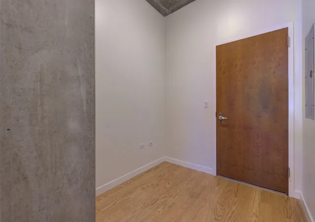 5th image of 235 W Van Buren St, Chicago, IL 60607