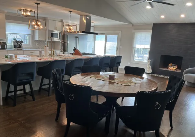 Photo 3 of Single family home for sale at 179 Farmgate Dr, Schaumburg, IL 60193 | MLS# 12574306 | Listing updated on 2026-10-21