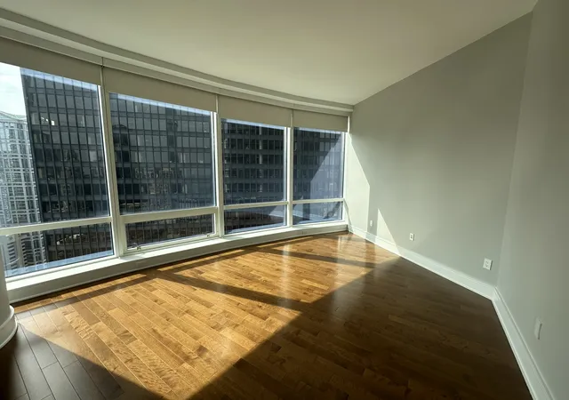 Homes for sale in Chicago, IL | 401 N Wabash Avenue, Chicago, IL 60611 | Houzeo