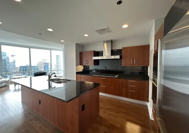 Homes for sale in Chicago, IL | 401 N Wabash Ave #32H, Chicago, IL 60611 | MLS# 12574981
