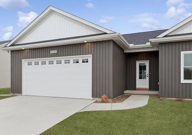 Photo 3 of Single family home for sale at 4618 W 12th Street, Davenport, IA 52804 | MLS# 12575074 | Listing updated on 2026-05-15