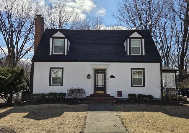 1st image of 907 W Hovey Ave, Normal, IL 61761 | MLS# 12575114