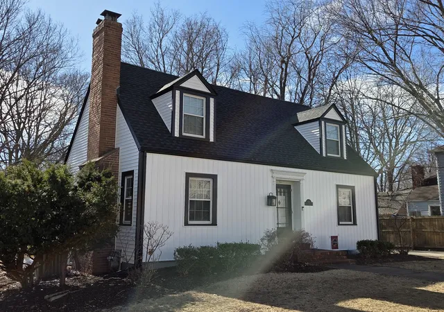 Photo 3 of Single family home for sale at 907 W Hovey Ave, Normal, IL 61761 | MLS# 12575114 | Listing updated on 2026-09-28