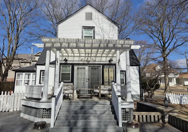Photo 4 of Single family home for sale at 907 W Hovey Ave, Normal, IL 61761 | MLS# 12575114 | Listing updated on 2026-09-28