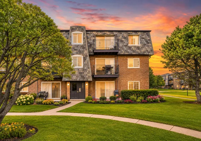 1st image of 9387 Bay Colony Dr #3W, Des Plaines, IL 60016 | MLS# 12575181