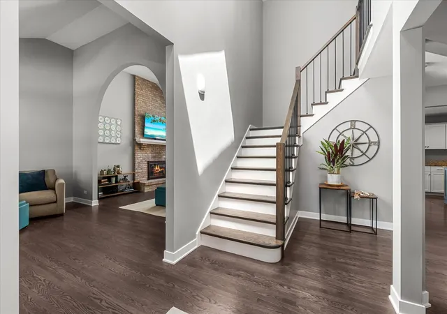2nd image of 3712 Falkner Dr, Naperville, IL 60564 | MLS# 12575298