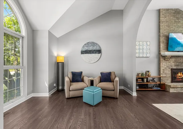 3rd image of 3712 Falkner Dr, Naperville, IL 60564 | MLS# 12575298
