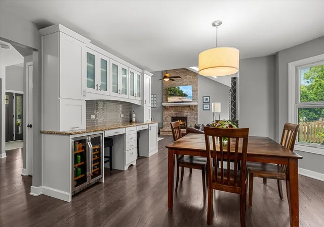 5th image of 3712 Falkner Dr, Naperville, IL 60564 | MLS# 12575298